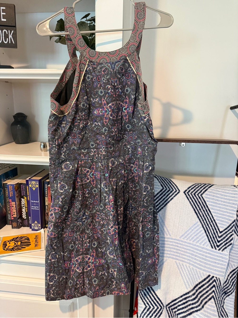 American Eagle Outfitters Sleeveless Paisley Midi Dress in Charcoal and Pink